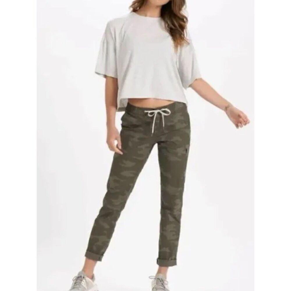 Vuori Olive Camo Drawstring Jogger Pants